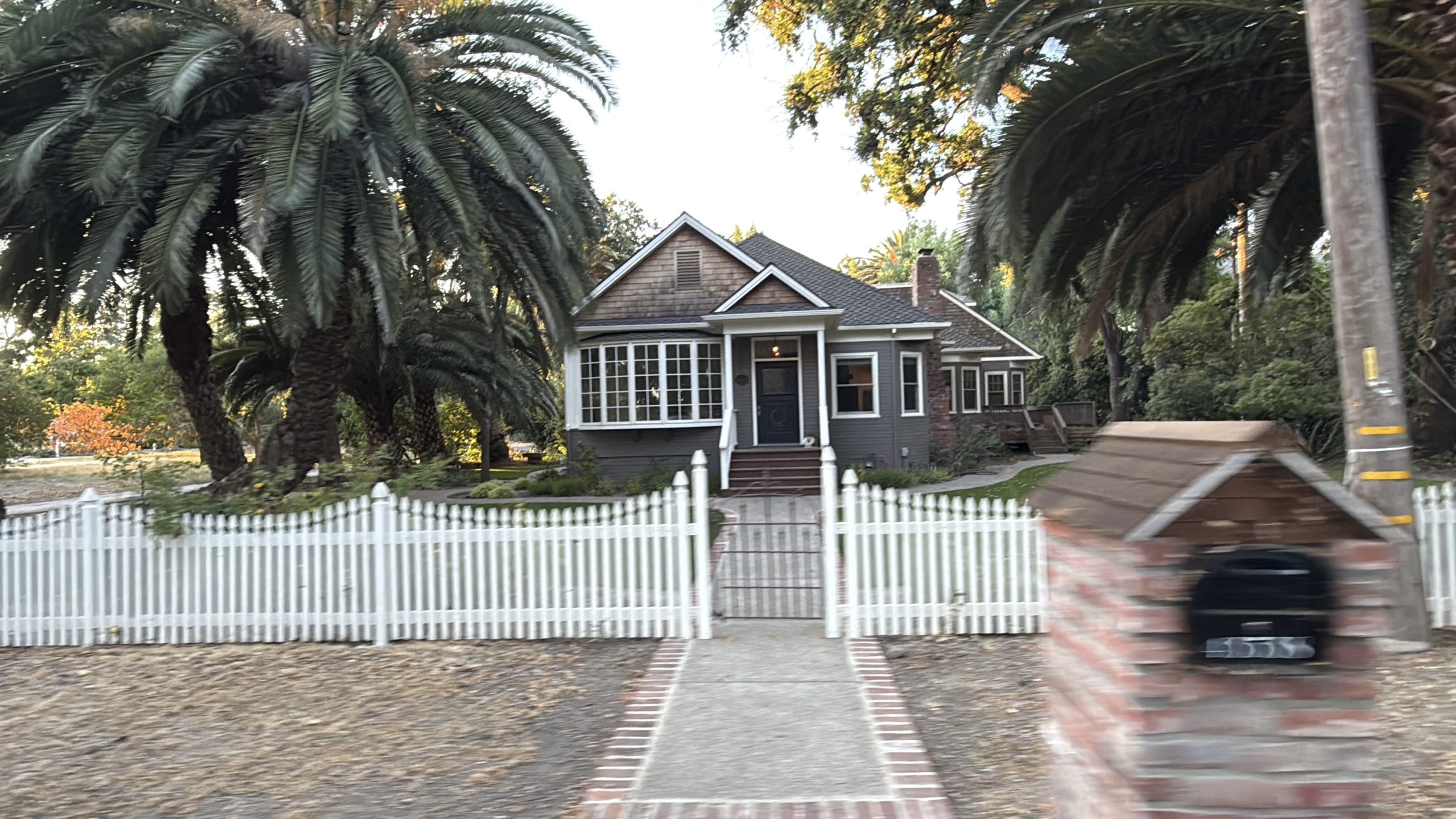 Old Willowbank neighborhood